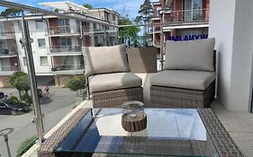 Apartament NADMORSKI z Basenem Klifowa Rewal